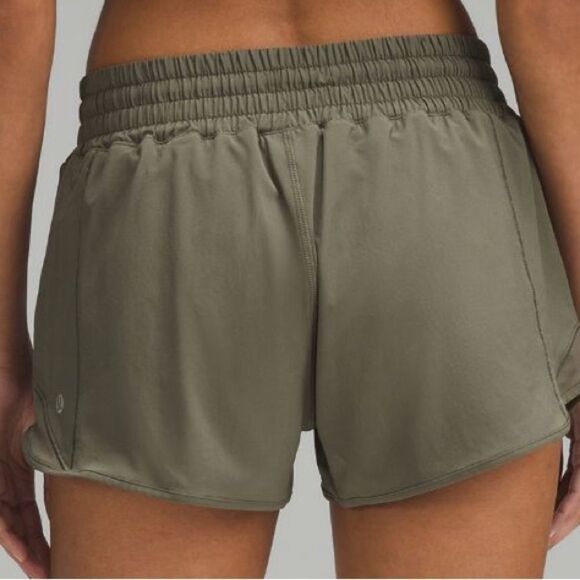 NWT Lululemon Hotty Hot High-Rise Short 2.5" SIZE 2. 4 army green NWT olive - Picture 5 of 6